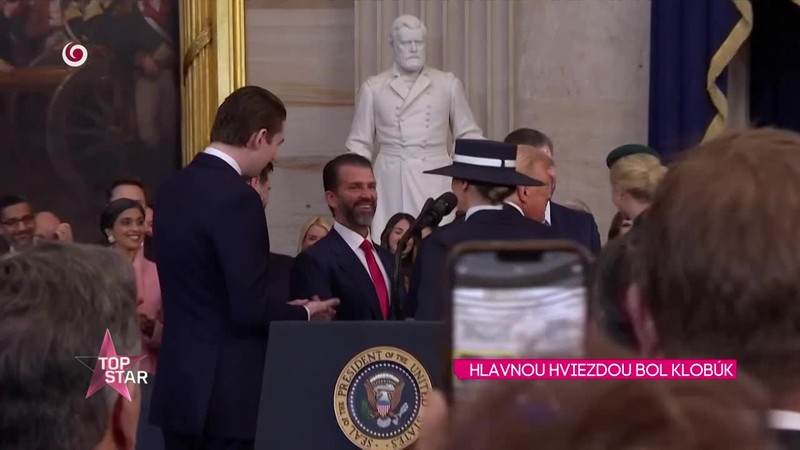 HLAVNOU HVIEZDOU BOL KLOBÚK