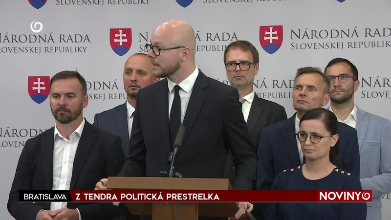 Z TENDRA POLITICKÁ PRESTRELKA