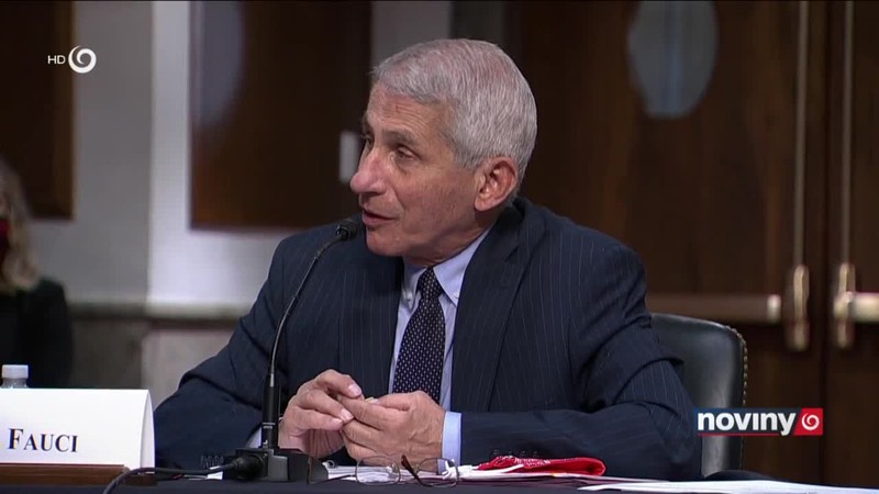 Väčšina Čechov odkladá rúška