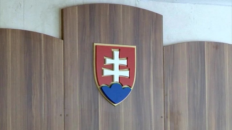 Prípad smrti malého dievčatka v profesionálnej rodine stále nepozná vinníka