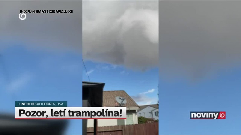 Pozor, letí trampolína!