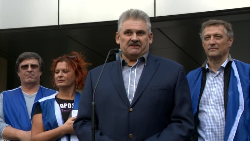 Stovky odborárov protestovalo za skorší odchod do dôchodku