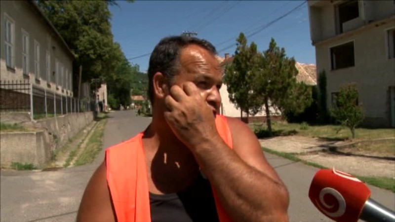 Mladík bez vodičáku zapríčinil vážnu nehodu. V aute mal pritom štyri deti