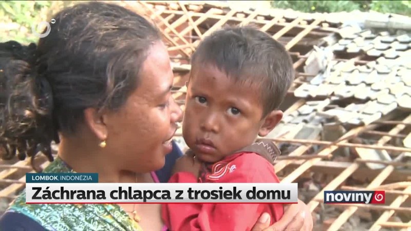 Záchrana chlapca z trosiek domu