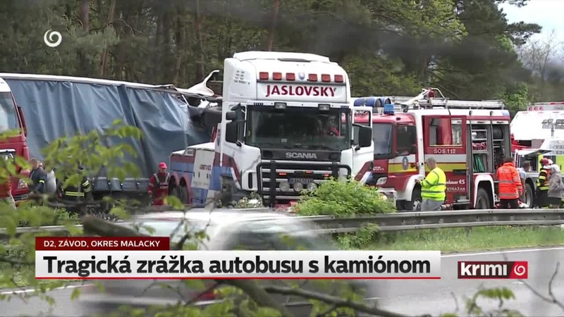 Tragická zrážka autobusu s kamiónom