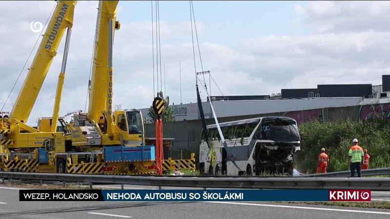 NEHODA AUTOBUSU SO ŠKOLÁKMI