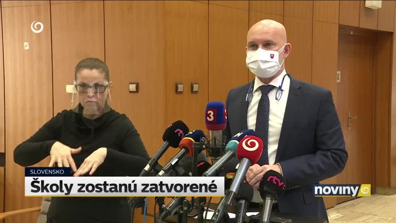 Školy zostanú zatvorené