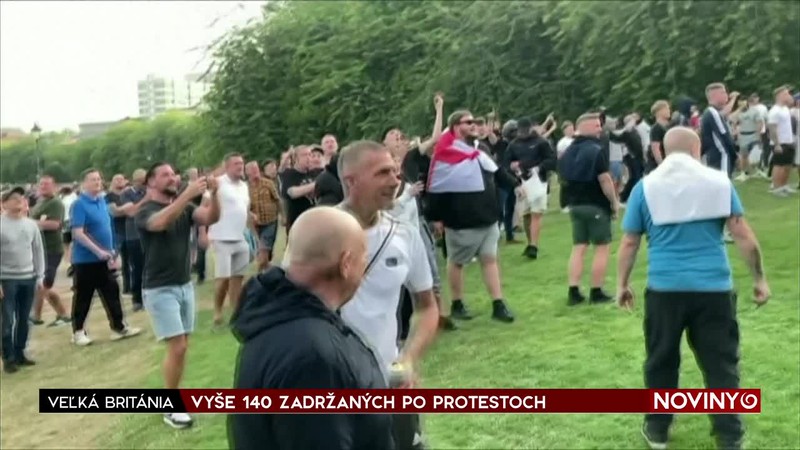VYŠE 140 ZADRŽANÝCH PO PROTESTOCH