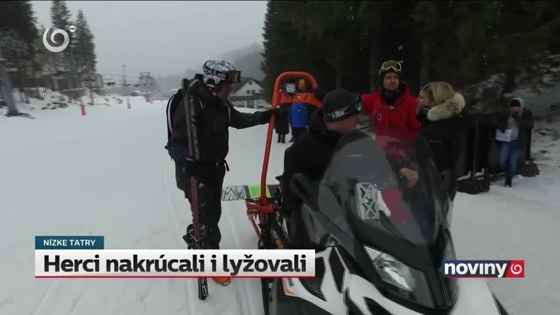 Herci nakrúcali i lyžovali