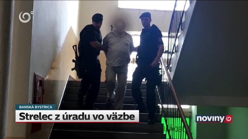 Strelec z úradu vo väzbe