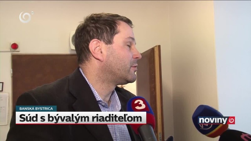 Súd s bývalým riaditeľom