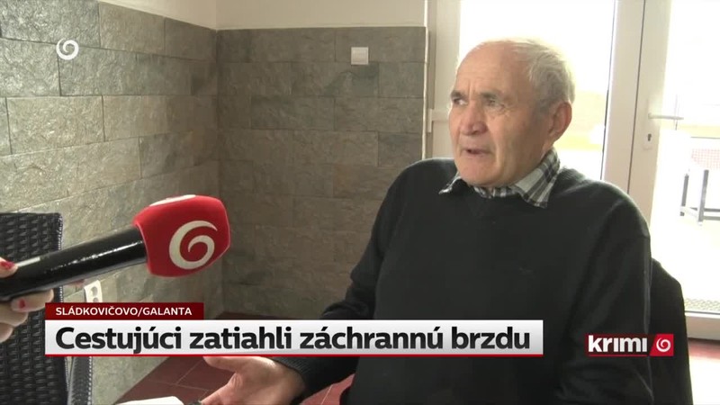 Cestujúci zatiahli záchrannú brzdu