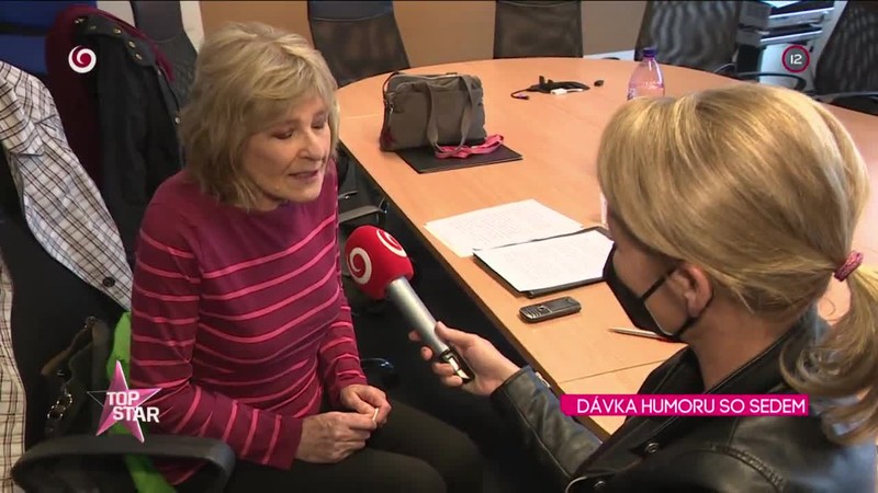 DÁVKA HUMORU SO SEDEM