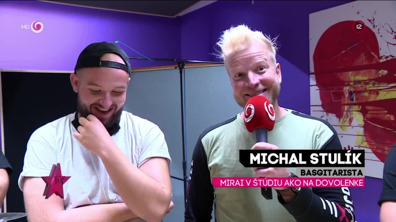 MIRAI V ŠTÚDIU AKO NA DOVOLENKE