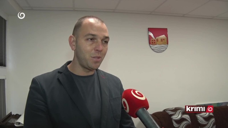 Žiak neprežil pád zo strechy