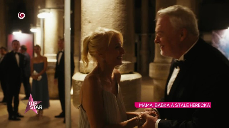 MAMA, BABKA A STÁLE HEREČKA