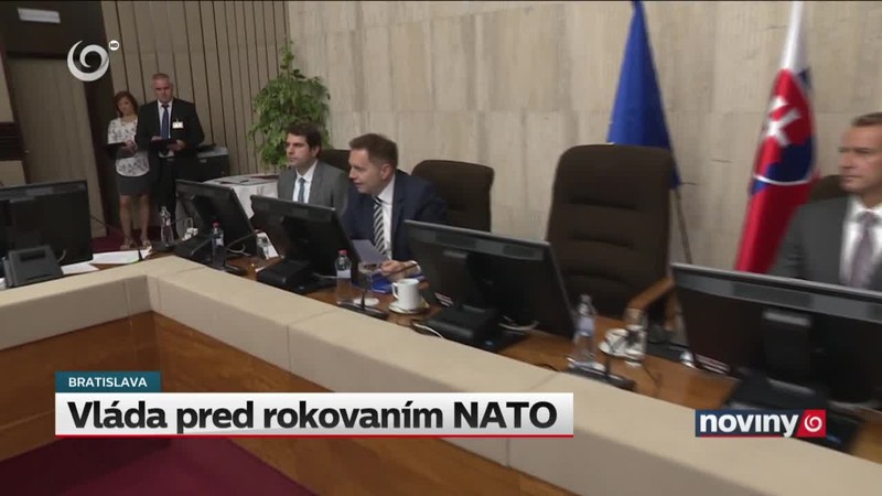 Vláda pred rokovaním NATO