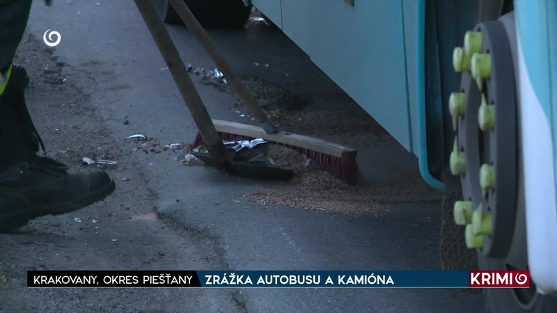 ZRÁŽKA AUTOBUSU A KAMIÓNA