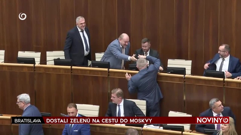 DOSTALI ZELENÚ NA CESTU DO MOSKVY