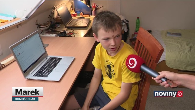 Deti sa učia z domu