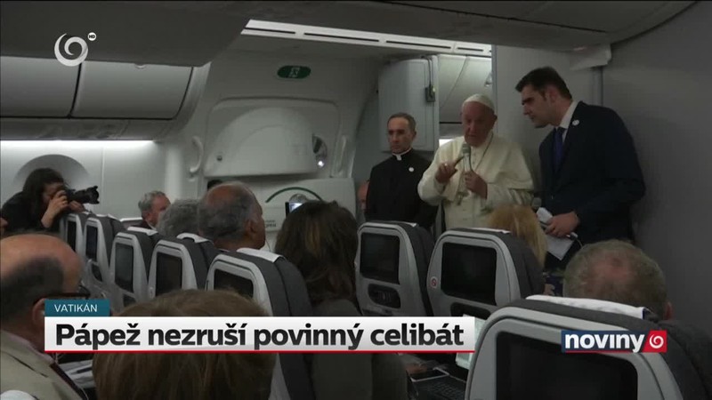 Pápež nezruší povinný celibát