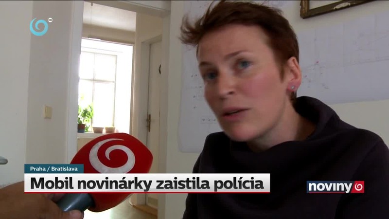 Mobil novinárky zaistila polícia