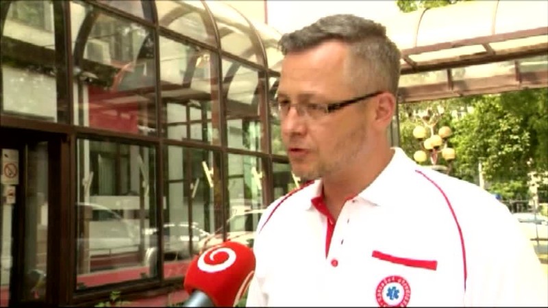 Chcel sa obesiť. Keď mu začala byť zima, rozmyslel si to