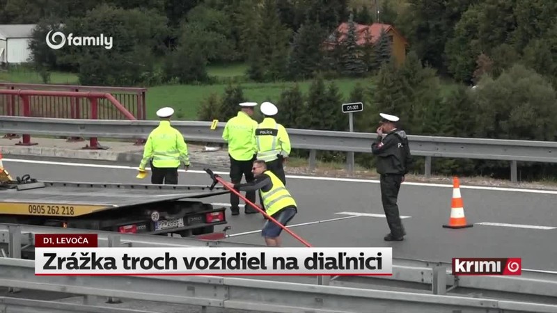 Zrážka troch vozidiel na diaľnici