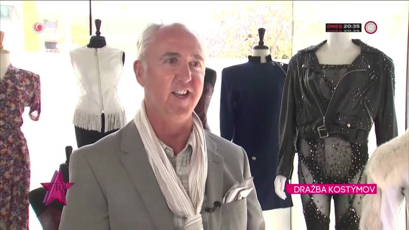DRAŽBA KOSTÝMOV