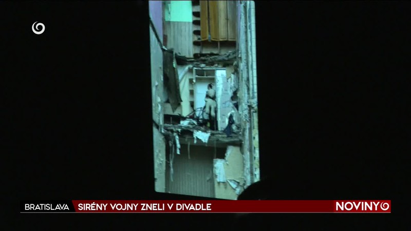 SIRÉNY VOJNY ZNELI V DIVADLE