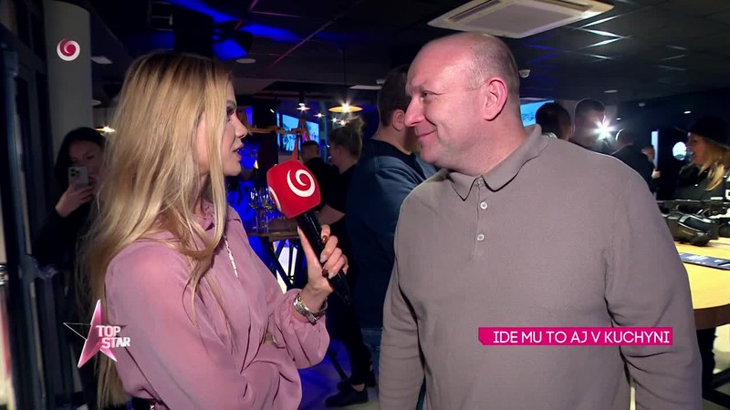 IDE MU TO AJ V KUCHYNI