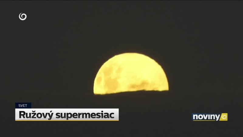 Ružový supermesiac