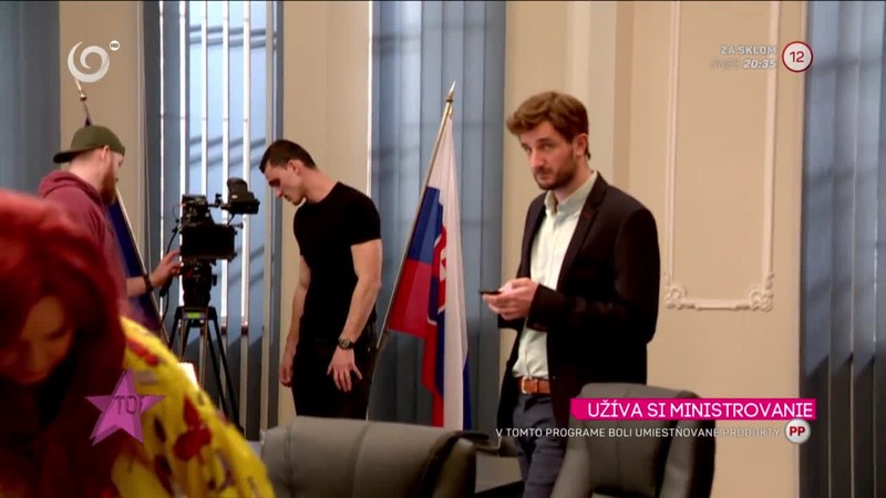 UŽÍVA SI MINISTROVANIE