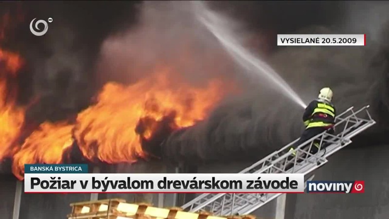 Požiar v bývalom drevárskom závode