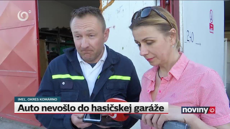 Auto nevošlo do hasičskej garáže