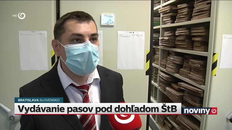 Vydávanie pasov pod dohľadom ŠtB