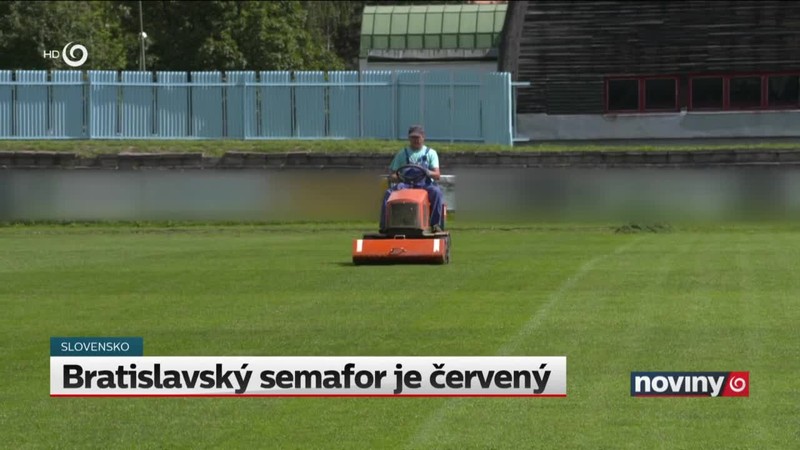 Bratislavský semafor je červený