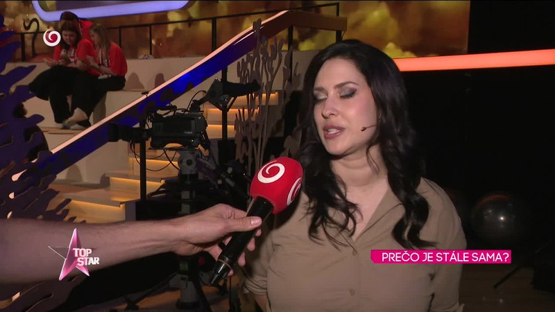 PREČO JE STÁLE SAMA?