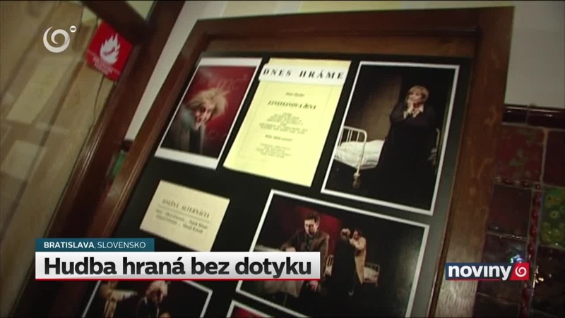 Hudba hraná bez dotyku