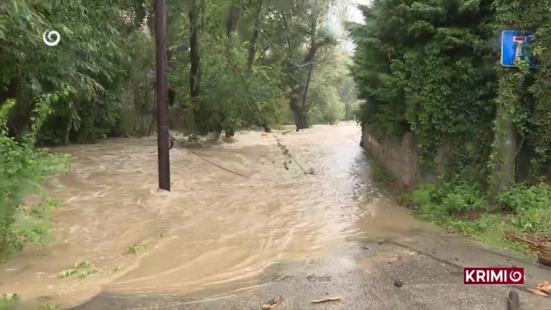 HLADINA DUNAJA DOSIAHLA 970 CENTIMETROV