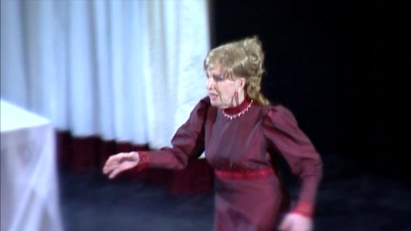 Som posledný žijúci dinosaurus, vtipkuje Marína Kráľovičová. Dnes oslavuje 90 rokov!