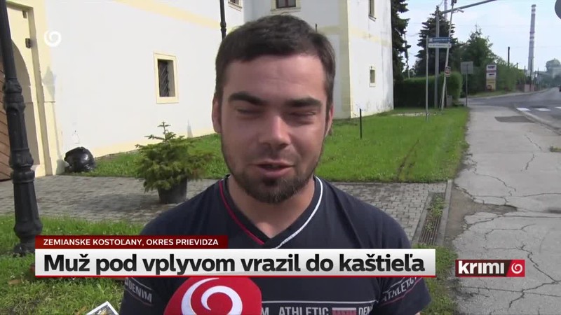 Muž pod vplyvom vrazil do kaštieľa