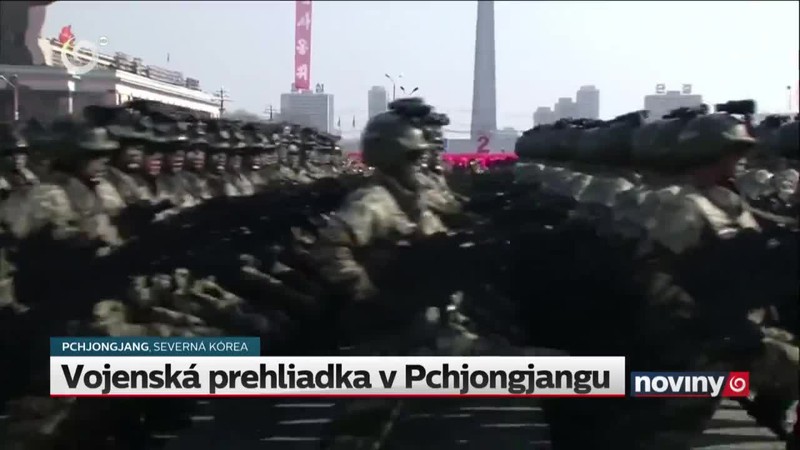 Vojenská prehliadka v Pchjongjangu