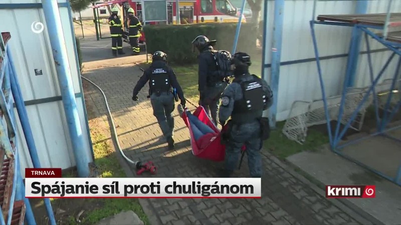 Spájanie síl proti chuligánom