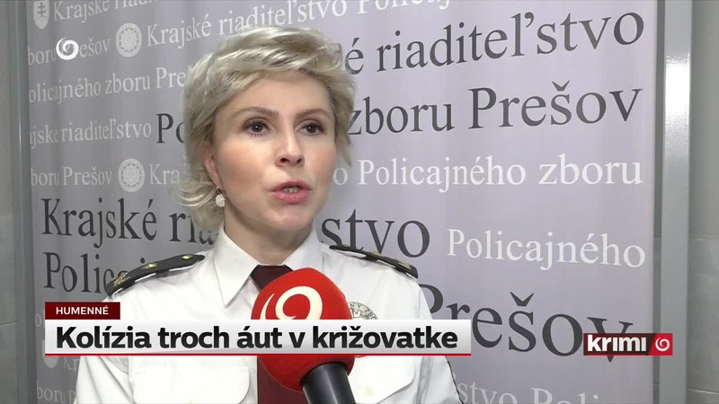 Kolízia troch áut v križovatke