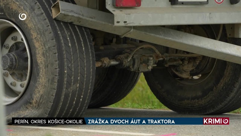 ZRÁŽKA DVOCH ÁUT A TRAKTORA