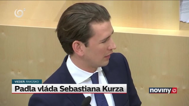 Padla vláda Sebastiana Kurza