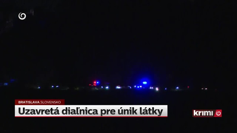 Uzavretá diaľnica pre únik látky