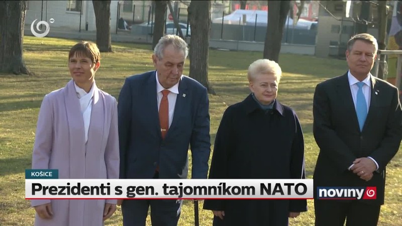Prezidenti s gen. tajomníkom NATO
