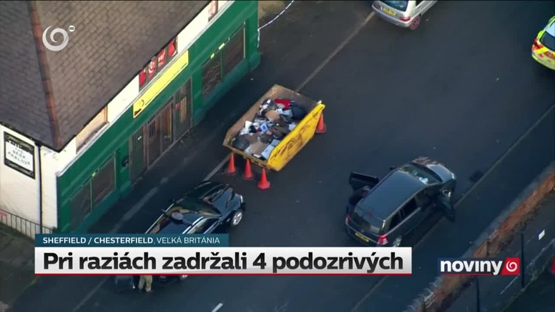Pri raziách zadržali 4 podozrivých